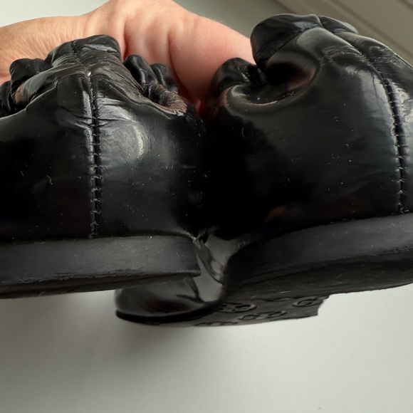 EUC Tory Burch Shoes | Tory Burch Patent Leather Flats | Color: BLACK | Size: 9 - Picture 3 of 10